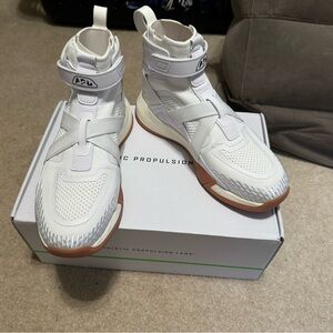 APL Super Future White Sneakers NWT 7.5